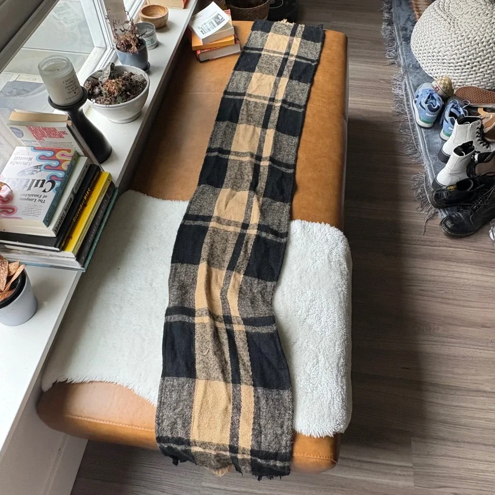 Toffee Apple type scarf